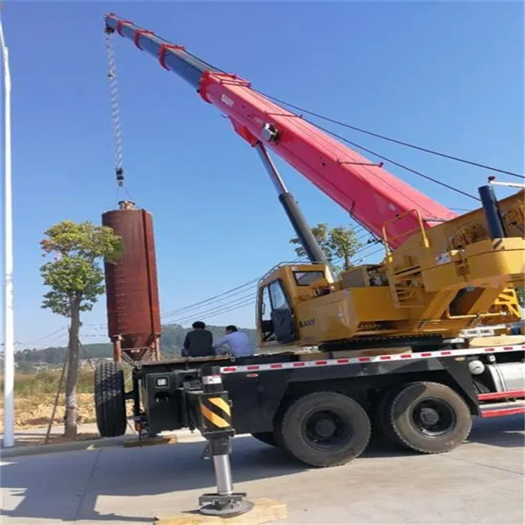 岑溪80吨吊车出租多少钱