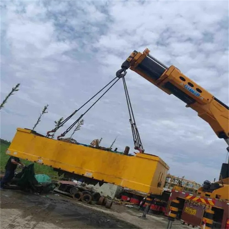 岑溪吊车吊集装箱需要多少钱